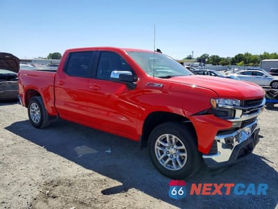 Czwarte zdjęcie samochodu z boku: 2019 CHEVROLET SILVERADO K1500 LT VIN:1GCUYDED1KZ150954 - miniatura