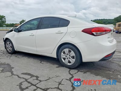 Drugie zdjęcie samochodu z przodu: 2017 KIA FORTE LX VIN:3KPFK4A7XHE075136 - miniatura
