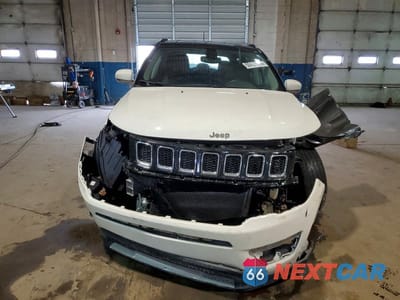 Piąte zdjęcie samochodu w środku: 2020 JEEP COMPASS LIMITED VIN:3C4NJDCB8LT119820 - miniatura