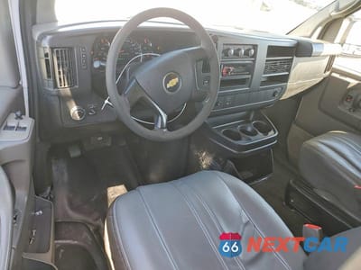 Zdjęcie 8 z 13 samochodu: 2013 CHEVROLET EXPRESS G2500 VIN:1GCWGGCA7D1104620 - miniatura