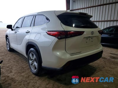 Drugie zdjęcie samochodu z przodu: 2021 TOYOTA HIGHLANDER L VIN:5TDCZRAH6MS058483 - miniatura