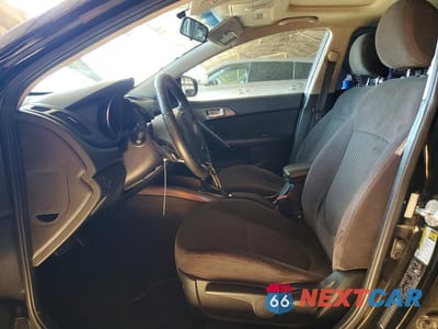 Zdjęcie 7 z 12 samochodu: 2011 KIA FORTE VIN:KNAFW5A3XB5361236 - miniatura