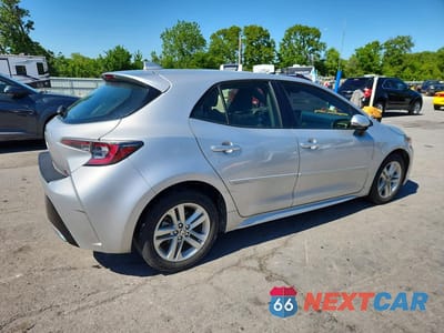 Trzecie zdjęcie samochodu z tyłu: 2019 TOYOTA COROLLA HATCHBACK SE VIN:JTNK4RBE7K3037733 - miniatura