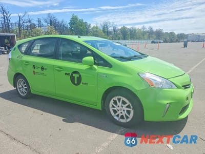 Czwarte zdjęcie samochodu z boku: 2013 TOYOTA PRIUS V VIN:JTDZN3EU4D3213737 - miniatura