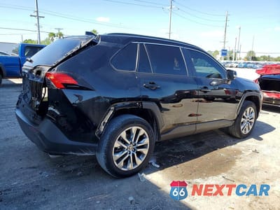 Trzecie zdjęcie samochodu z tyłu: 2023 TOYOTA RAV4 XLE PREMIUM VIN:2T3C1RFV9PW254409 - miniatura