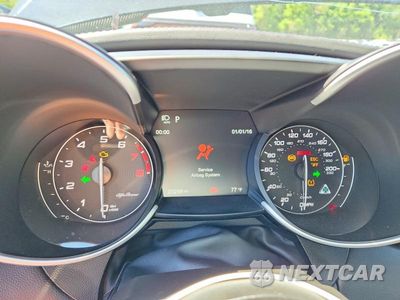 Zdjęcie 9 z 12 samochodu: 2023 ALFA ROMEO GIULIA QUADRIFOGLIO VIN:ZARFAMEVXP7676787 - miniatura