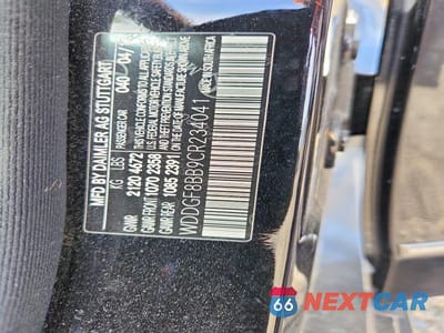 Zdjęcie 12 z 12 samochodu: 2012 MERCEDES-BENZ C 300 4MATIC VIN:WDDGF8BB9CR234041 - miniatura