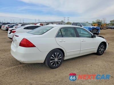 Trzecie zdjęcie samochodu z tyłu: 2006 HONDA ACCORD EX VIN:1HGCM56836A038791 - miniatura