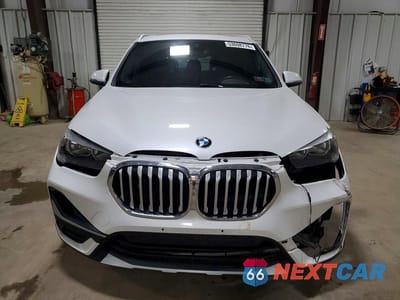 Piąte zdjęcie samochodu w środku: 2021 BMW X1 XDRIVE28I VIN:WBXJG9C04M5U42811 - miniatura