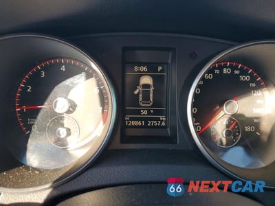 Zdjęcie 9 z 13 samochodu: 2014 VOLKSWAGEN GTI VIN:WVWHD7AJXEW006271 - miniatura