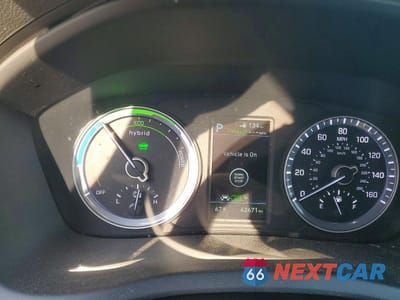 Zdjęcie 9 z 12 samochodu: 2018 HYUNDAI SONATA HYBRID LIMITED VIN:KMHE34L30JA082989 - miniatura