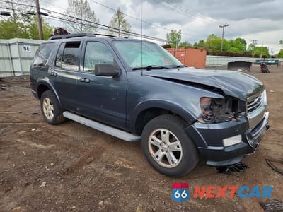 Czwarte zdjęcie samochodu z boku: 2010 FORD EXPLORER XLT VIN:1FMEU7DE8AUA72580 - miniatura