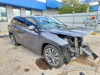Czwarte zdjęcie samochodu z boku: 2021 TOYOTA HIGHLANDER PLATINUM VIN:5TDFZRAH7MS070736 - miniatura