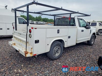 Trzecie zdjęcie samochodu z tyłu: 2017 FORD F250 SUPER DUTY VIN:1FDBF2A64HEB15149 - miniatura