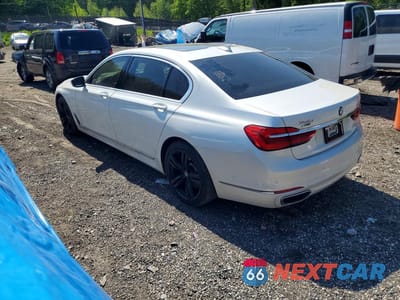 Drugie zdjęcie samochodu z przodu: 2016 BMW 750 XI VIN:WBA7F2C51GG419358 - miniatura
