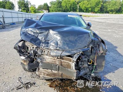 Piąte zdjęcie samochodu w środku: 2016 KIA OPTIMA LX VIN:5XXGT4L39GG074125 - miniatura