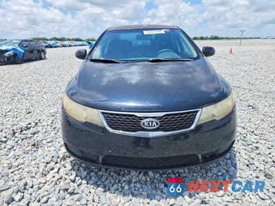 Piąte zdjęcie samochodu w środku: 2012 KIA FORTE EX VIN:KNAFU4A24C5488587 - miniatura