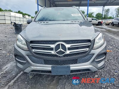 Piąte zdjęcie samochodu w środku: 2018 MERCEDES-BENZ GLE 350 4MATIC VIN:4JGDA5HB4JB183339 - miniatura