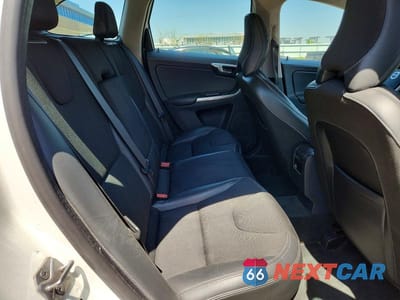 Zdjęcie 11 z 13 samochodu: 2016 VOLVO XC60 T5 VIN:YV440MDJXG2814924 - miniatura