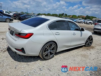 Trzecie zdjęcie samochodu z tyłu: 2019 BMW 330I VIN:WBA5R1C50KAK11945 - miniatura