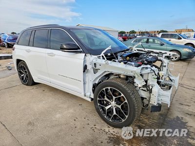Czwarte zdjęcie samochodu z boku: 2025 JEEP GRAND CHEROKEE SUMMIT VIN:1C4RJHEG3S8635582 - miniatura