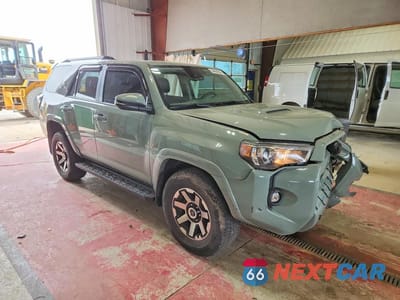 Czwarte zdjęcie samochodu z boku: 2022 TOYOTA 4 RUNNER VIN:JTERU5JR1N6070497 - miniatura