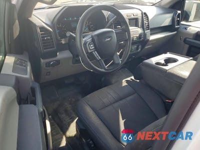 Zdjęcie 8 z 12 samochodu: 2019 FORD F-150 VIN:1FTMF1C5XKKD08300 - miniatura