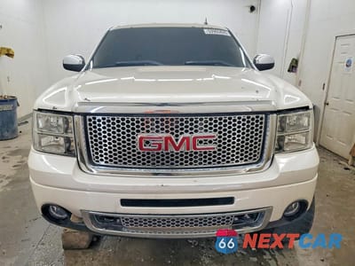 Piąte zdjęcie samochodu w środku: 2011 GMC SIERRA K1500 DENALI VIN:3GTP2XE26BG251843 - miniatura