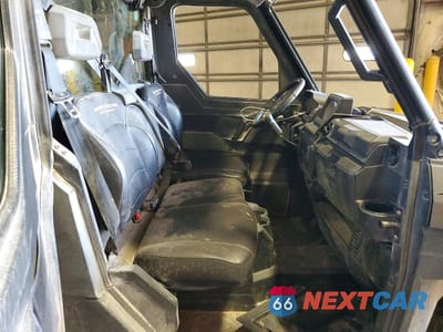 Piąte zdjęcie samochodu w środku: 2022 POLARIS RANGER XP 1000 UTILITY VEHICLE VIN:4XARRY990N8076167 - miniatura