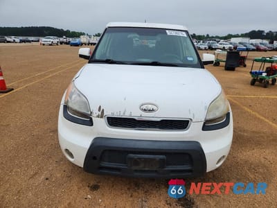 Piąte zdjęcie samochodu w środku: 2011 KIA SOUL + VIN:KNDJT2A23B7327493 - miniatura
