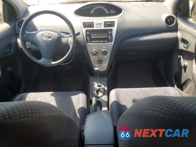 Zdjęcie 8 z 12 samochodu: 2008 TOYOTA YARIS BASE VIN:JTDBT923184031158 - miniatura