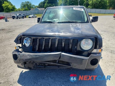 Piąte zdjęcie samochodu w środku: 2008 JEEP PATRIOT SPORT VIN:1J8FT28WX8D761055 - miniatura