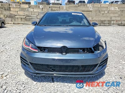 Piąte zdjęcie samochodu w środku: 2018 VOLKSWAGEN GTI S VIN:3VW447AU6JM279420 - miniatura
