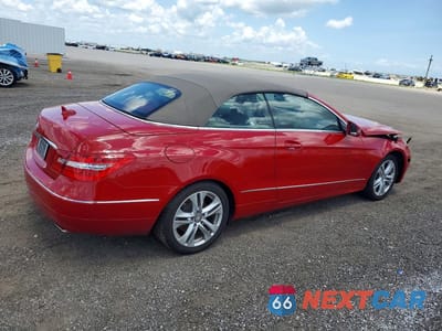 Trzecie zdjęcie samochodu z tyłu: 2011 MERCEDES-BENZ E 350 VIN:WDDKK5GF7BF086374 - miniatura