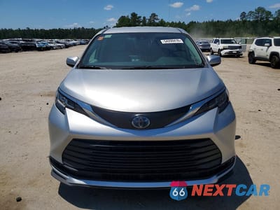 Piąte zdjęcie samochodu w środku: 2022 TOYOTA SIENNA LE VIN:5TDKRKEC3NS115998 - miniatura