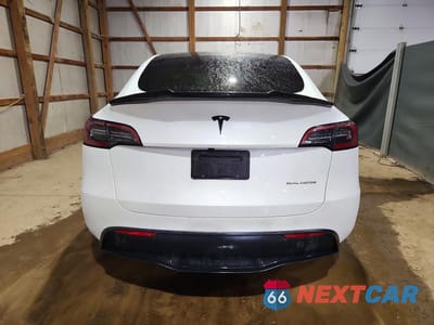 Zdjęcie 6 z 12 samochodu: 2025 TESLA MODEL Y VIN:7SAYGDEE9SF223011 - miniatura