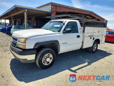 2005 CHEVROLET SILVERADO C2500 HEAVY DUTY 1GBHC24U75E215697 - główne zdjęcie licytacji z USA - miniatura