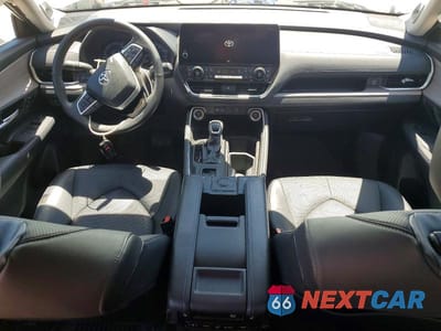 Zdjęcie 8 z 13 samochodu: 2025 TOYOTA GRAND HIGHLANDER HYBRID LIMITED VIN:5TDACAB52SS036444 - miniatura