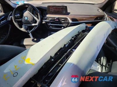 Zdjęcie 8 z 12 samochodu: 2020 BMW 530 XI VIN:WBAJR7C02LWW80593 - miniatura