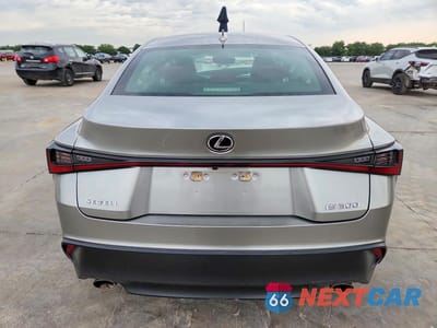 Zdjęcie 6 z 13 samochodu: 2021 LEXUS IS 300 VIN:JTHAA1D29M5111575 - miniatura