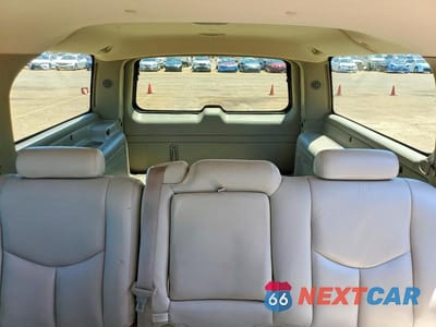 Zdjęcie 10 z 13 samochodu: 2004 CHEVROLET SUBURBAN C1500 VIN:1GNEC16Z34J161717 - miniatura