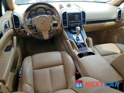 Zdjęcie 8 z 13 samochodu: 2013 PORSCHE CAYENNE VIN:WP1AA2A26DLA01895 - miniatura