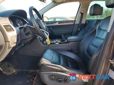 Zdjęcie 7 z 13 samochodu: 2011 VOLKSWAGEN TOUAREG V6 VIN:WVGFF9BP5BD006746 - miniatura