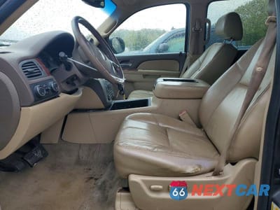 Zdjęcie 7 z 13 samochodu: 2010 GMC YUKON XL K1500 SLT VIN:1GKUKKE35AR239149 - miniatura