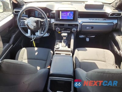 Zdjęcie 8 z 12 samochodu: 2025 TOYOTA TACOMA SR5 VIN:3TMLB5JN6SM092651 - miniatura
