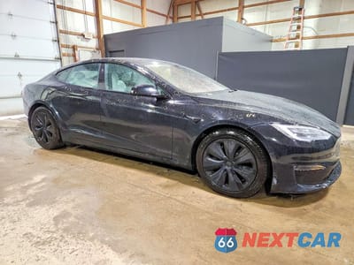 Czwarte zdjęcie samochodu z boku: 2022 TESLA MODEL S VIN:5YJSA1E55NF467567 - miniatura