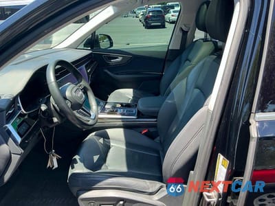 Piąte zdjęcie samochodu w środku: 2020 AUDI Q7 PREMIUM VIN:WA1AJAF77LD009152 - miniatura
