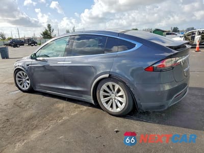 Drugie zdjęcie samochodu z przodu: 2017 TESLA MODEL X 100D VIN:5YJXCDE29HF052215 - miniatura