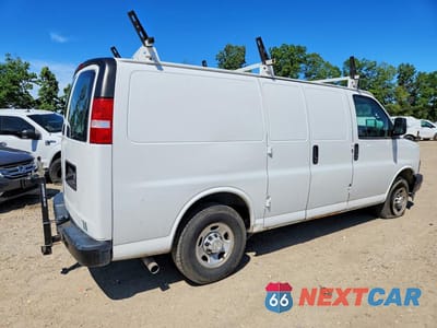 Trzecie zdjęcie samochodu z tyłu: 2021 CHEVROLET EXPRESS 2500 CARGO UTILITY / SERVICE VAN VIN:1GCWGAFP5M1249197 - miniatura