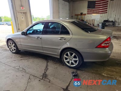 Drugie zdjęcie samochodu z przodu: 2003 MERCEDES-BENZ C 320 VIN:WDBRF64J13F426503 - miniatura